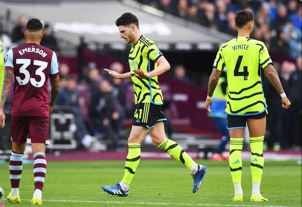 Declan Rice makes sure everyone knows he isn't celebrating his goal against his former club, West Ham